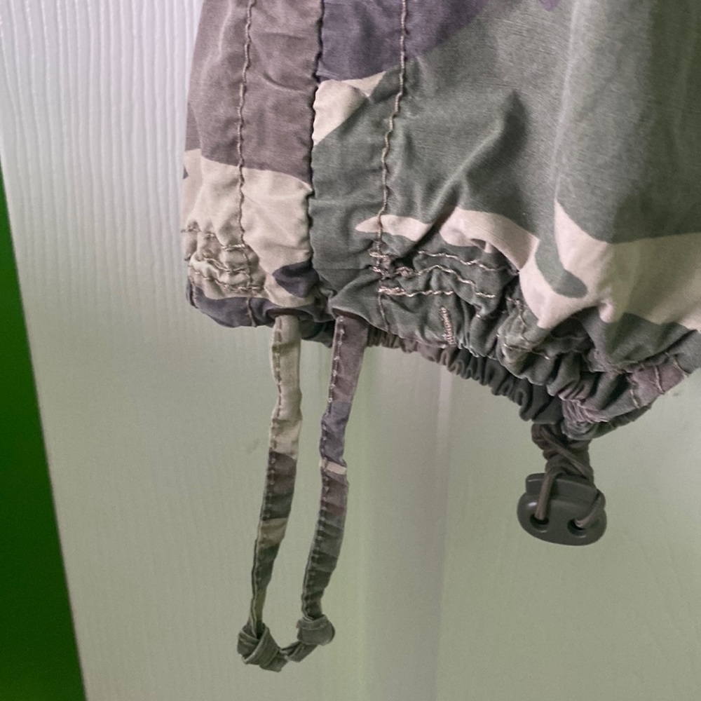 Camouflage pants. Ankle- Says zero but if it’s more like a 2
